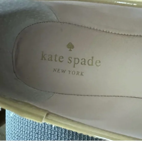 Kate Spade Willa ballet flat in size 10.5, camel color, patent leather. - Picture 5 of 8